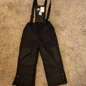 Black snow bibs
